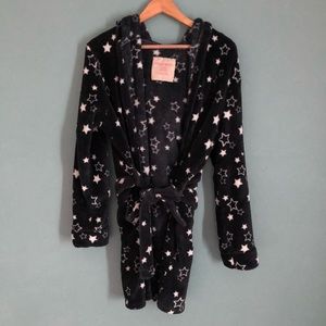 Xhileration robe with hood